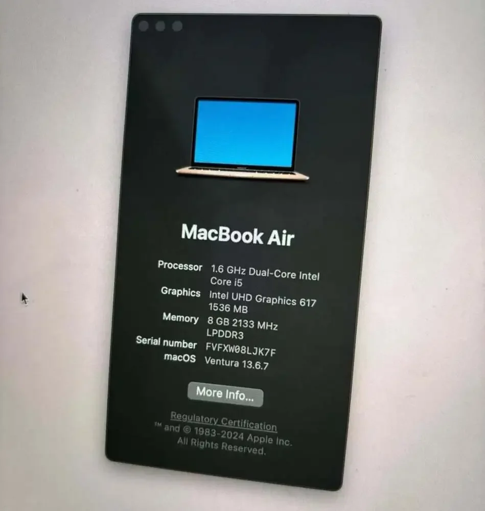Apple MacBook Air 13-inch (2020) with M1 Chip